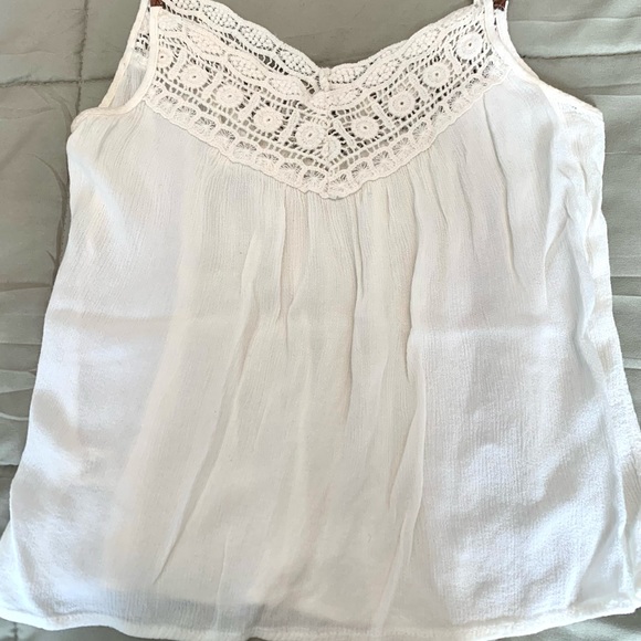 Double Zero crop tank top with lace neckline, size S - Picture 3 of 4
